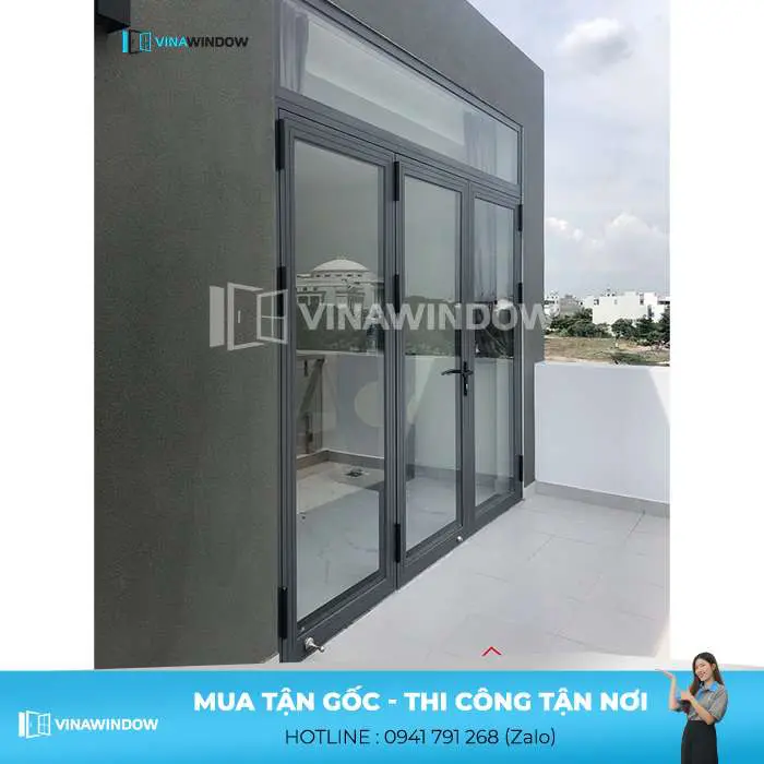 cửa đi mở quay 3 cánh