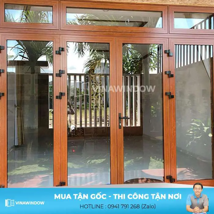 cửa đi xingfa 4 cánh mở quay vân gỗ