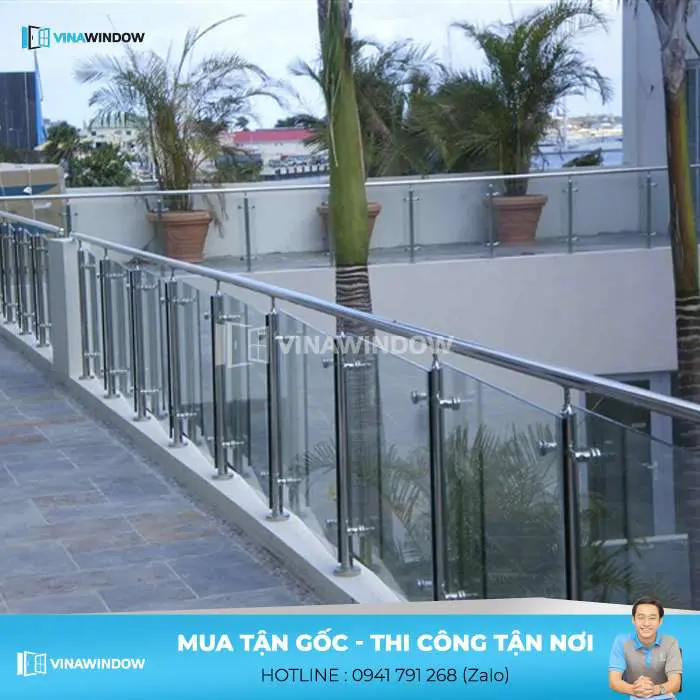 lan can ban công trụ inox