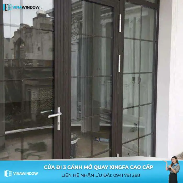 lắp đặt cửa đi 3 cánh mở quay