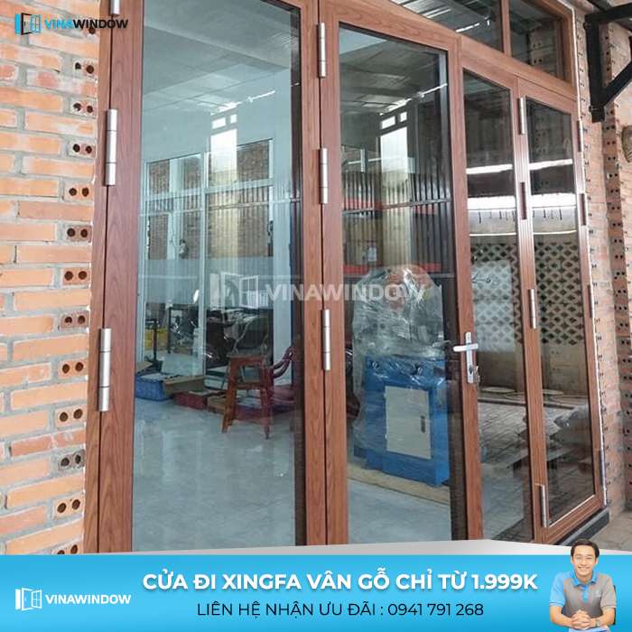 thi công cửa đi xingfa vân gỗ