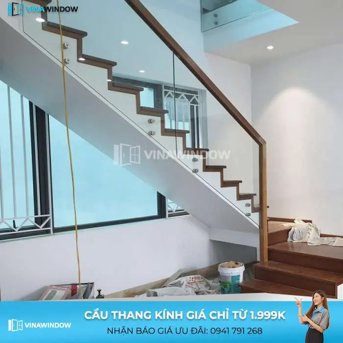 thi công lắp đặt cầu thang kính